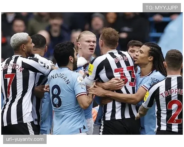 即时：哈兰德因腿部不适被替换下场，福登临危受命登场。